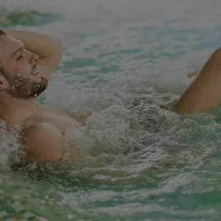 酒店 Amoria Secret Escape Woerthersee - Adults Only Wellness & Self Check-in 克鲁彭多夫