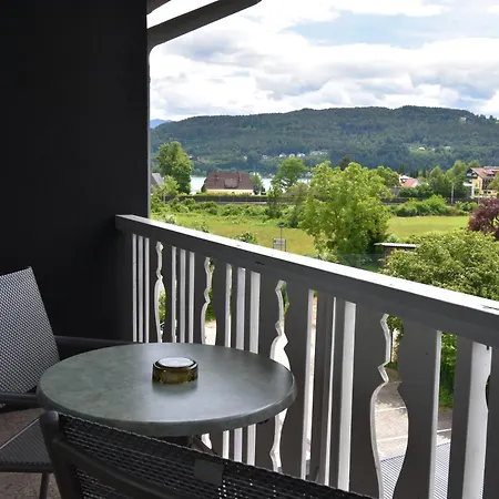 酒店 Amoria Secret Escape Woerthersee - Adults Only Wellness & Self Check-in