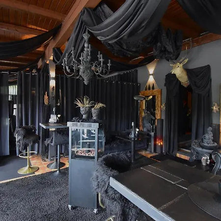 酒店 Amoria Secret Escape Woerthersee - Adults Only Wellness & Self Check-in