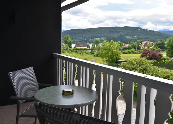 Отель Amoria Secret Escape Woerthersee - Adults Only Wellness & Self Check-in